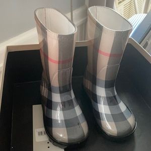 Brand New, Burberry Kids Rain Boots